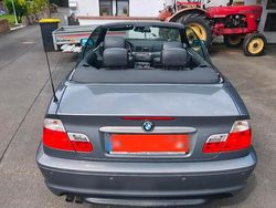 Grau Gebraucht 2001 BMW 320 Cabriolet M Sport Cabrio | 9.800 € (Etwas zu teuer)