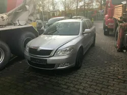 Schwarz Gebraucht 2010 Skoda Octavia Scout Kombi | 5.888 €