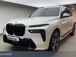Mineralweiß metallic Gebraucht 2024 BMW X7 M Sport SUV | 92.349 €