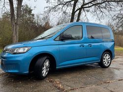 Blau Gebraucht 2021 VW Caddy Van / Kleinbus | 17.400 €