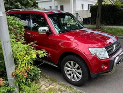 Rot Gebraucht 2009 Mitsubishi Pajero Instyle SUV | 13.900 € (Guter Preis)