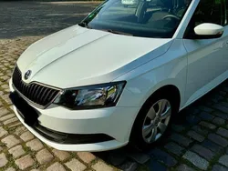 Weiß Gebraucht 2017 Skoda Fabia Active Limousine | 9.490 € (Fairer Preis)