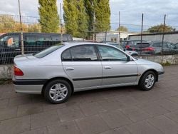 Silber Gebraucht 1999 Toyota Avensis Terra Limousine | 2.850 € (Fairer Preis)