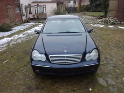 Blau Gebraucht 2002 Mercedes C200 Classic Limousine | 1.250 € (Superpreis)