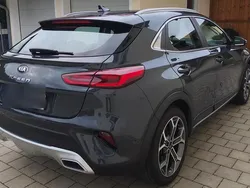Grau Gebraucht 2020 Kia XCeed Turbo SUV | 18.900 € (Etwas zu teuer)