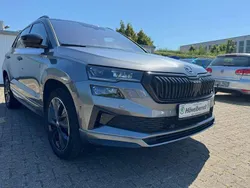 Graphitegrau metallic Gebraucht 2022 Skoda Karoq SportLine SUV | 27.350 € (Fairer Preis)