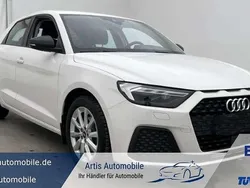 Weiß Gebraucht 2020 Audi A1 Sportback Ambiente Kleinwagen | 17.900 € (Guter Preis)