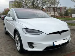 Weiß Gebraucht 2017 Tesla Model X SUV | 46.000 € (Teuer)