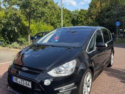 Schwarz Gebraucht 2014 Ford S-MAX Titanium Van / Kleinbus | 10.900 € (Etwas zu teuer)