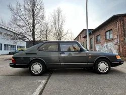 Saab 900