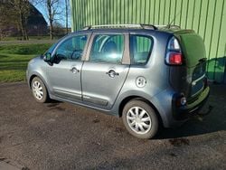 Grau Gebraucht 2011 Citroën C3 Picasso Van / Kleinbus | 3.000 € (Teuer)