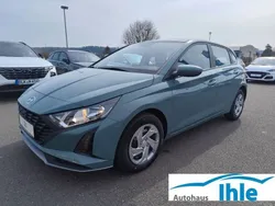 Mangrove green Gebraucht 2025 Hyundai i20 Select Kleinwagen | 19.990 € (Teuer)