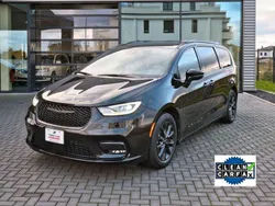 Schwarz Gebraucht 2021 Chrysler Pacifica Touring SUV | 45.990 € (Teuer)