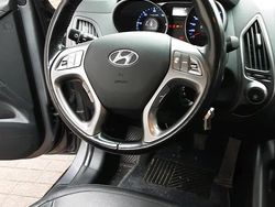 Grau Gebraucht 2014 Hyundai ix35 SUV | 8.900 € (Fairer Preis)