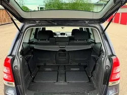 Violet Gebraucht 2009 Opel Zafira Sport Van / Kleinbus | 7.000 €