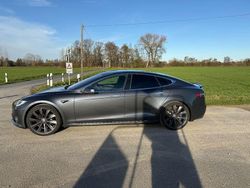 Grau Gebraucht 2017 Tesla Model S Kleinwagen | 27.999 € (Teuer)