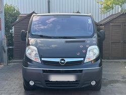 Schwarz Gebraucht 2009 Opel Vivaro Van | 5.900 € (Guter Preis)