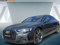 Grau Gebraucht 2022 Audi A8 Ambiente Limousine | 75.480 € (Etwas zu teuer)