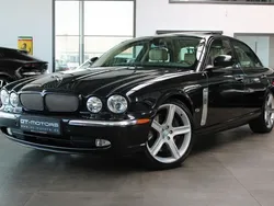 Schwarz Gebraucht 2007 Jaguar XJR Supercharged Limousine | 37.900 €