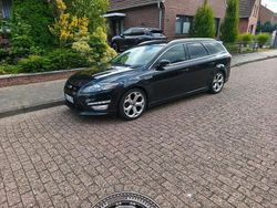 Schwarz Gebraucht 2013 Ford Mondeo ST Kombi | 4.950 €