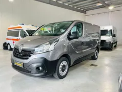 Grau Gebraucht 2017 Renault Trafic Komfort Van | 14.999 € (Fairer Preis)