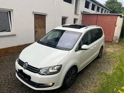 Weiß Gebraucht 2016 VW Sharan Highline Van / Kleinbus | 19.499 € (Fairer Preis)