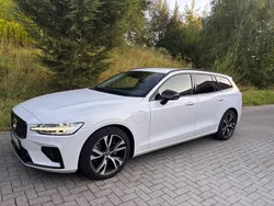 Weiß Gebraucht 2021 Volvo V60 R-Design Kombi | 28.790 € (Superpreis)
