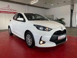 Super white 2 Gebraucht 2021 Toyota Yaris Comfort Kleinwagen | 16.490 € (Etwas zu teuer)