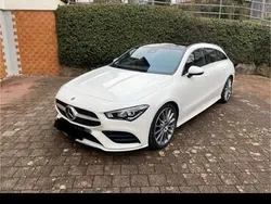 Weiß Gebraucht 2019 Mercedes CLA250 Shooting Brake AMG line Kombi | 36.500 €