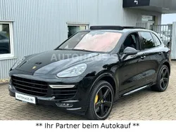 Schwarz Gebraucht 2016 Porsche Cayenne Turbo S SUV | 49.980 €