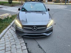 Grau Gebraucht 2020 Mercedes CLA200 Shooting Brake AMG Kombi | 25.400 € (Fairer Preis)
