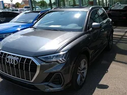Grau Gebraucht 2023 Audi Q3 S-Line SUV | 47.500 € (Teuer)