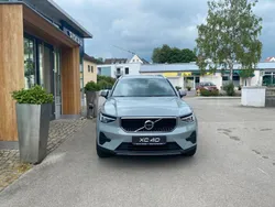 Vapour grey metallic Gebraucht 2024 Volvo XC40 Business Edition SUV | 36.800 € (Guter Preis)