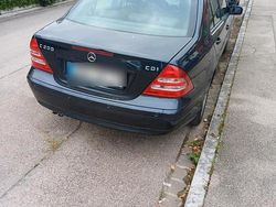 Schwarz Gebraucht 2003 Mercedes C200 Limousine | 2.990 € (Fairer Preis)