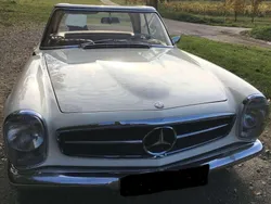 Beige Gebraucht 1966 Mercedes 230 Cabrio | 56.500 €