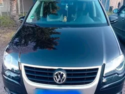 Schwarz Gebraucht 2010 VW Touran Van / Kleinbus | 5.650 € (Guter Preis)