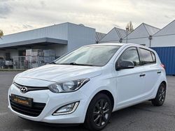 Weiß Gebraucht 2014 Hyundai i20 Edition Limousine | 6.390 € (Guter Preis)