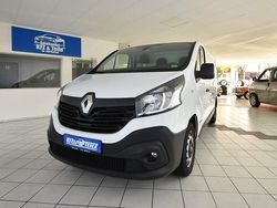 Weiß Gebraucht 2017 Renault Trafic Komfort Van | 13.980 € (Teuer)