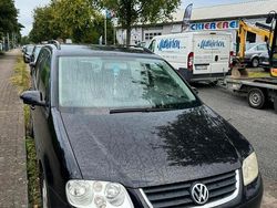 Schwarz Gebraucht 2005 VW Touran Van / Kleinbus | 3.700 € (Teuer)