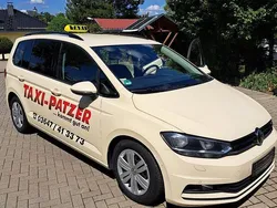 Gelb Gebraucht 2017 VW Touran Trendline Van / Kleinbus | 5.500 €