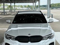 Weiß Gebraucht 2021 BMW 330 M Sport Kombi | 35.500 € (Guter Preis)