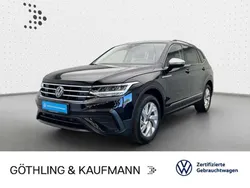 Deep black perleffekt Gebraucht 2024 VW Tiguan Allspace Life SUV | 36.430 € (Superpreis)