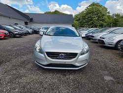 Silber Gebraucht 2013 Volvo V40 Summum Kombi | 5.000 € (Etwas zu teuer)