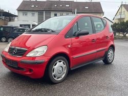 Rot Gebraucht 2001 Mercedes A140 Classic Limousine | 2.190 € (Fairer Preis)