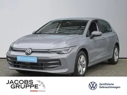 Grau Gebraucht 2024 VW Golf VIII Life Limousine | 22.979 € (Guter Preis)
