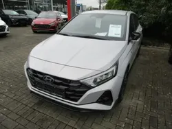 Lumen grey/ phantom black / mic (metallic) Gebraucht 2024 Hyundai i20 Prime Kleinwagen | 23.990 € (Etwas zu teuer)