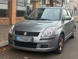 Silber Gebraucht 2005 Suzuki Swift Kleinwagen | 3.150 €