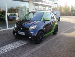 Schwarz Gebraucht 2017 Smart ForTwo Electric Drive Prime Cabrio | 10.940 € (Fairer Preis)