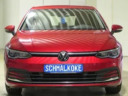 Kings red (metallic) Gebraucht 2022 VW Golf VIII Style Limousine | 24.500 € (Superpreis)