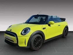 Gelb Gebraucht 2021 Mini ONE Kleinwagen | 18.990 € (Teuer)